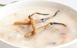 新鮮的冬蟲(chóng)夏草不能和什么一起吃？